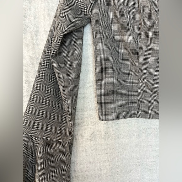 Crop top - Picture 2 of 5